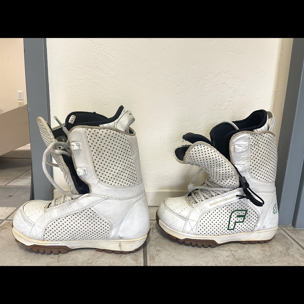 Women’s Snowboard Boots- Size 8.5